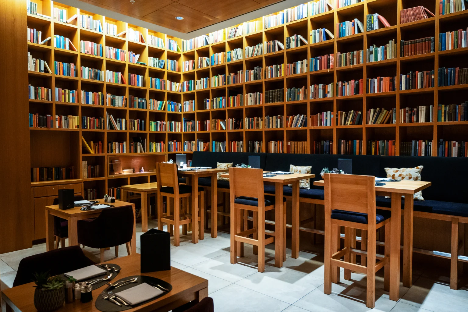Patron-facing catalogues, digital collections, finding aids